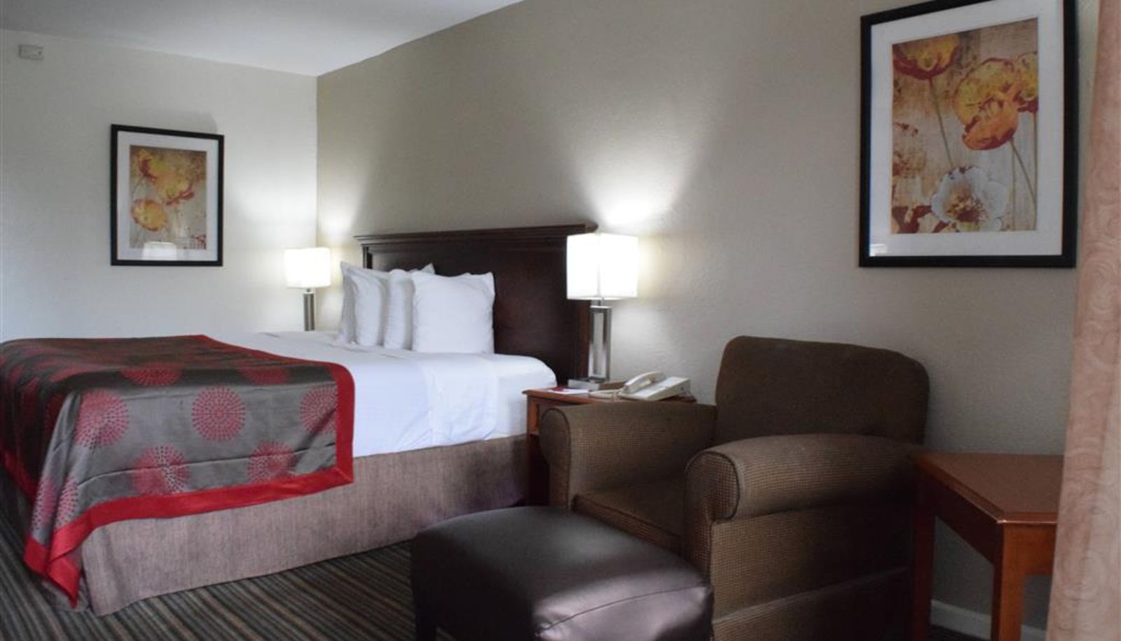 Zimmer - Ramada by Wyndham Savannah Gateway