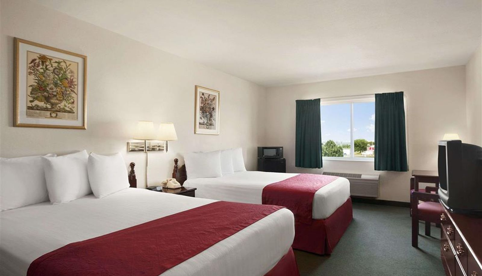 Room - Days Inn & Suites by Wyndham Romeoville