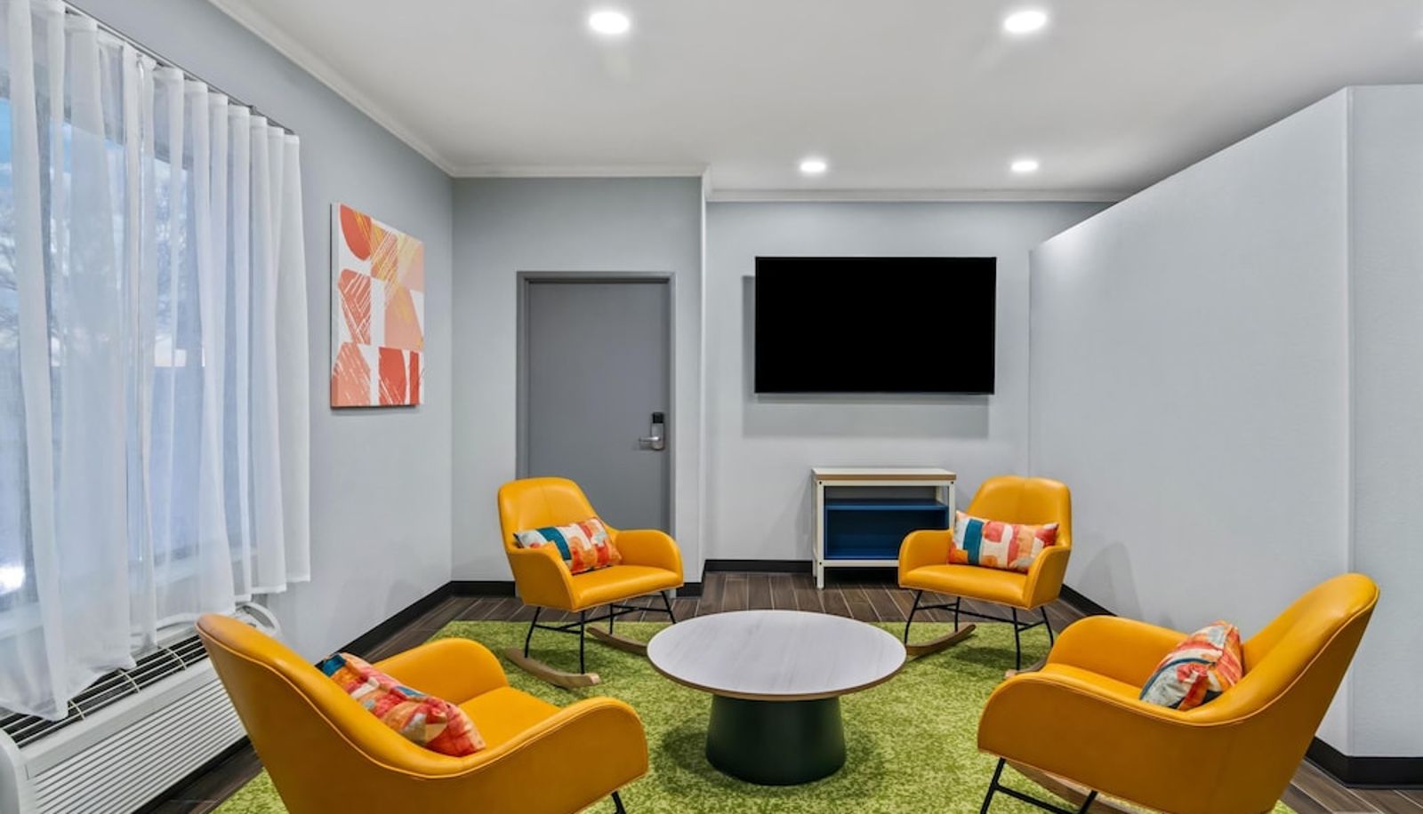 Hall - Spark by Hilton Merrillville