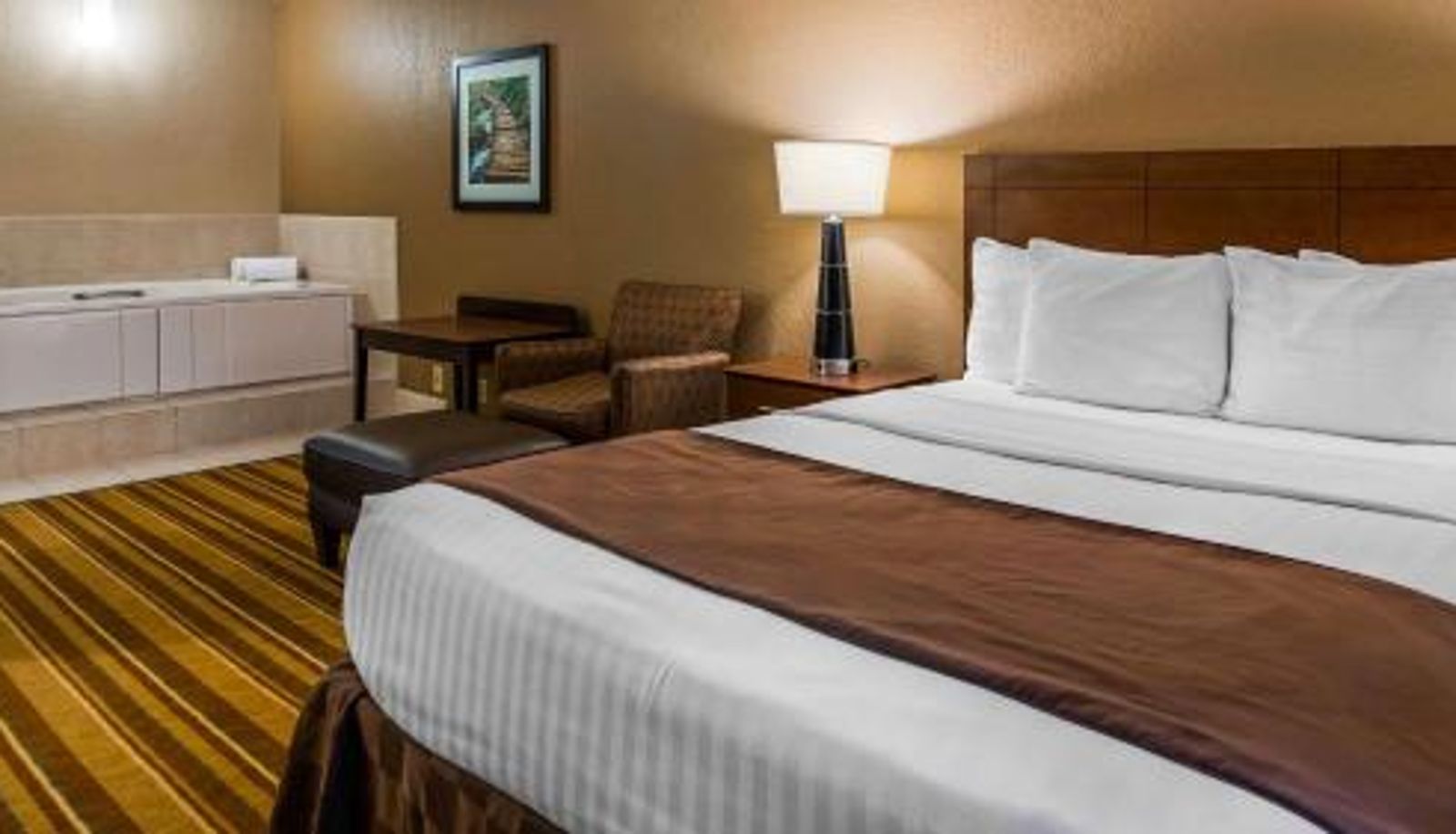 Camera - Rock Island Inn & Suites Marshalltown