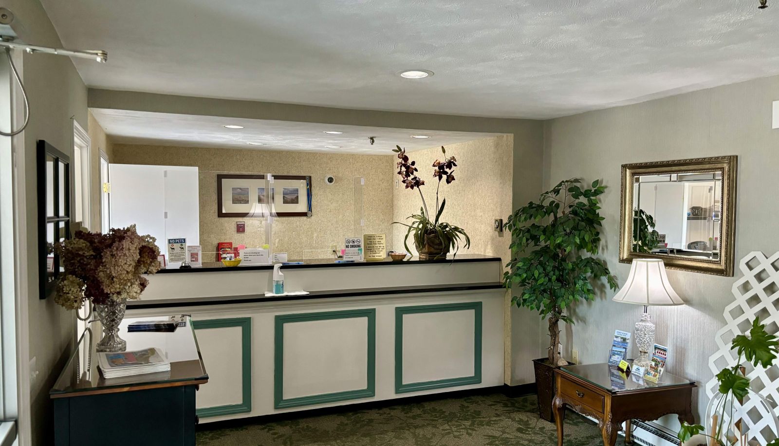 Hall - Fort Knox Inn Bucksport