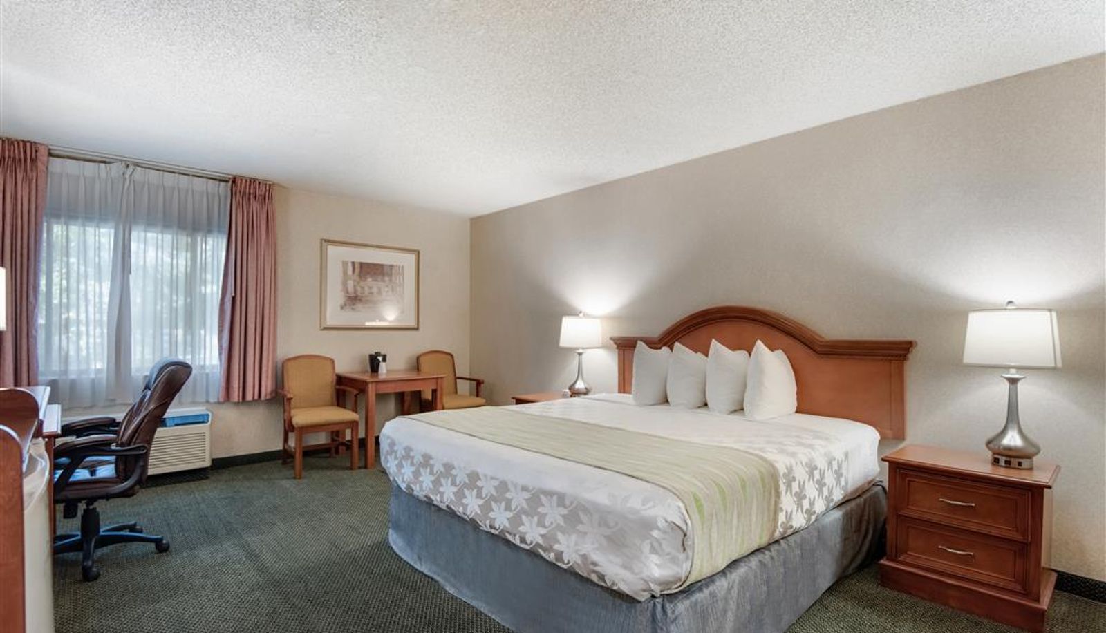 Zimmer - SureStay Plus by Best Western Reno Airport