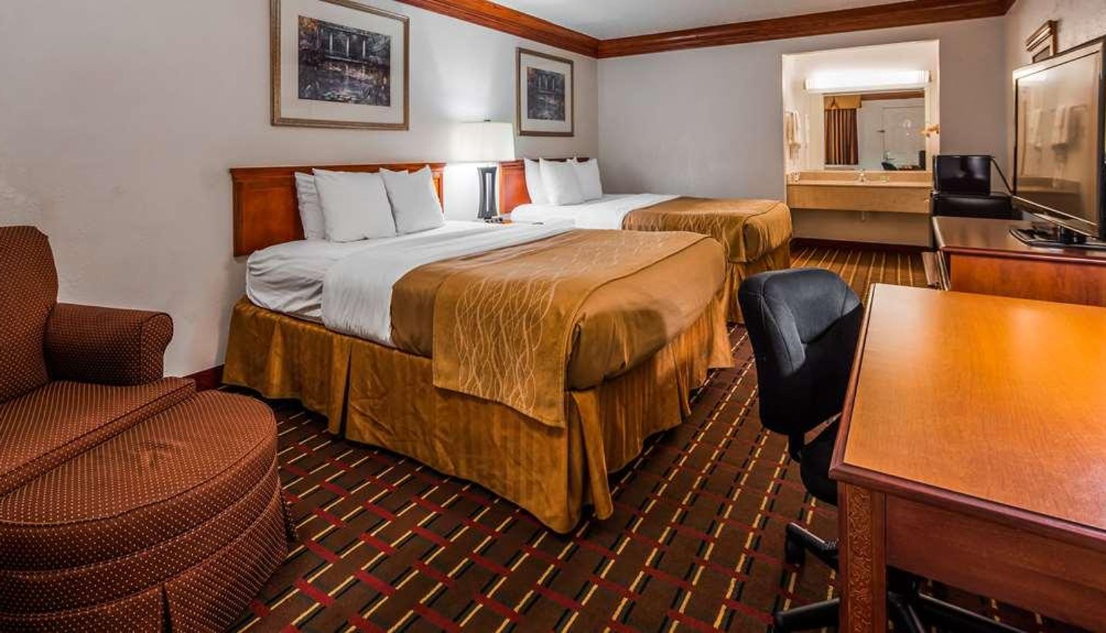 Pokój czteroosobowy - BEST WESTERN DECATUR INN