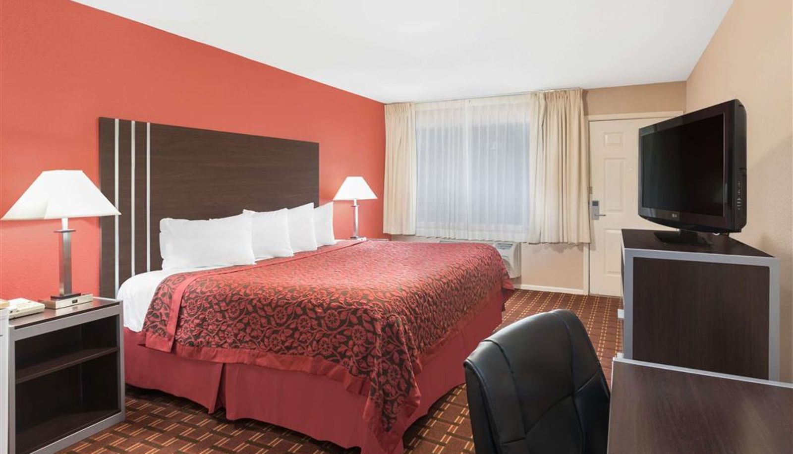 Zimmer - Days Inn by Wyndham College Station University Drive