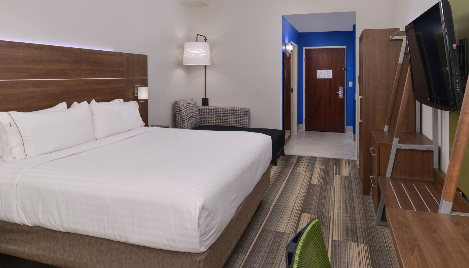 Zimmer - Holiday Inn Express & Suites RALEIGH NE - MEDICAL CTR AREA by IHG
