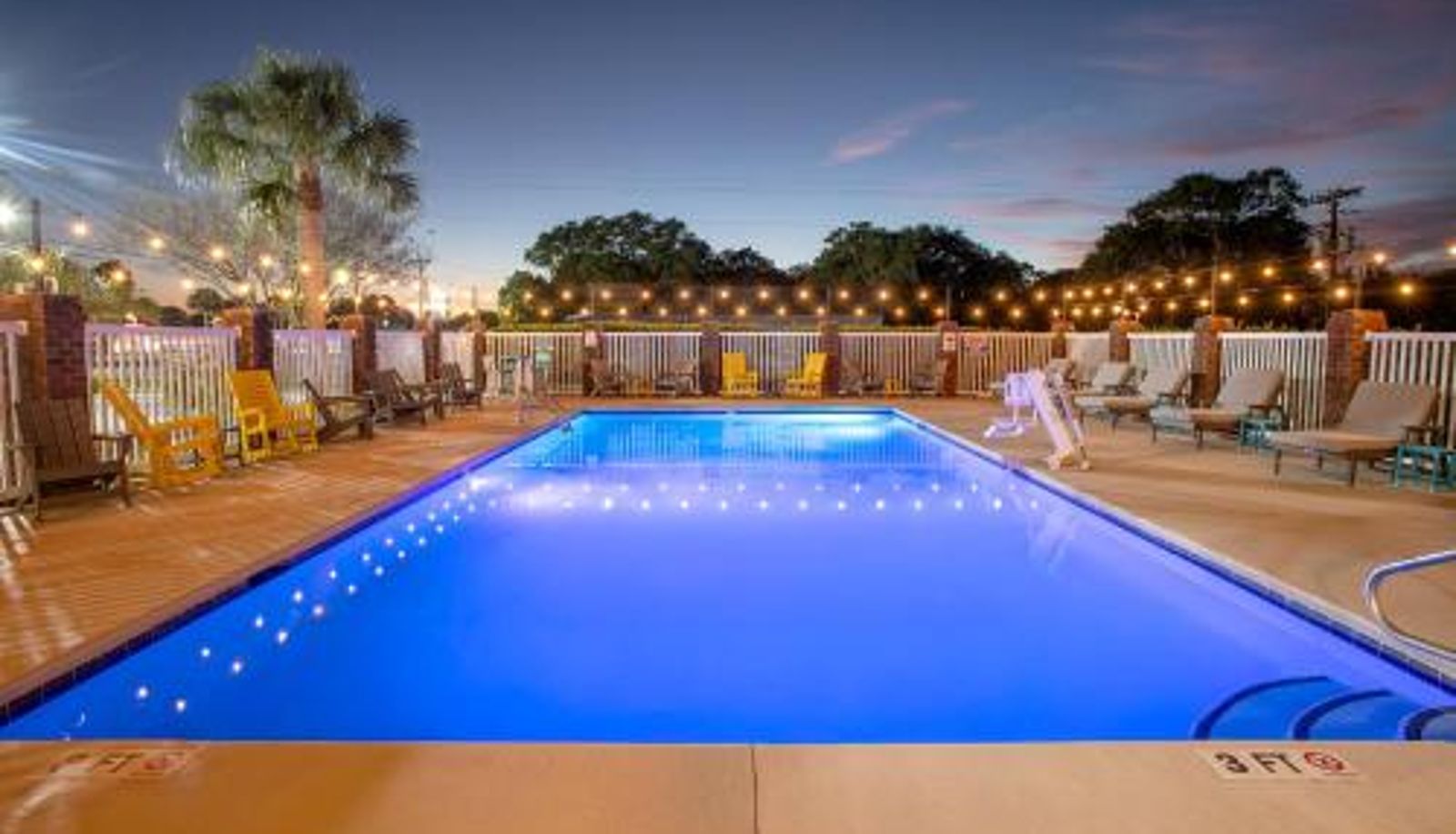 Pool - Swansboro The Windstar Hotel - Emerald Isle