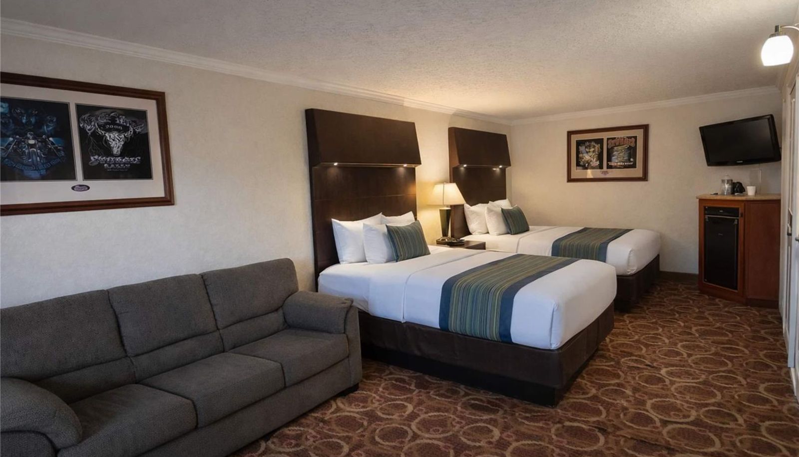 Zimmer - Travelodge by Wyndham Sturgis Lodge & Suites