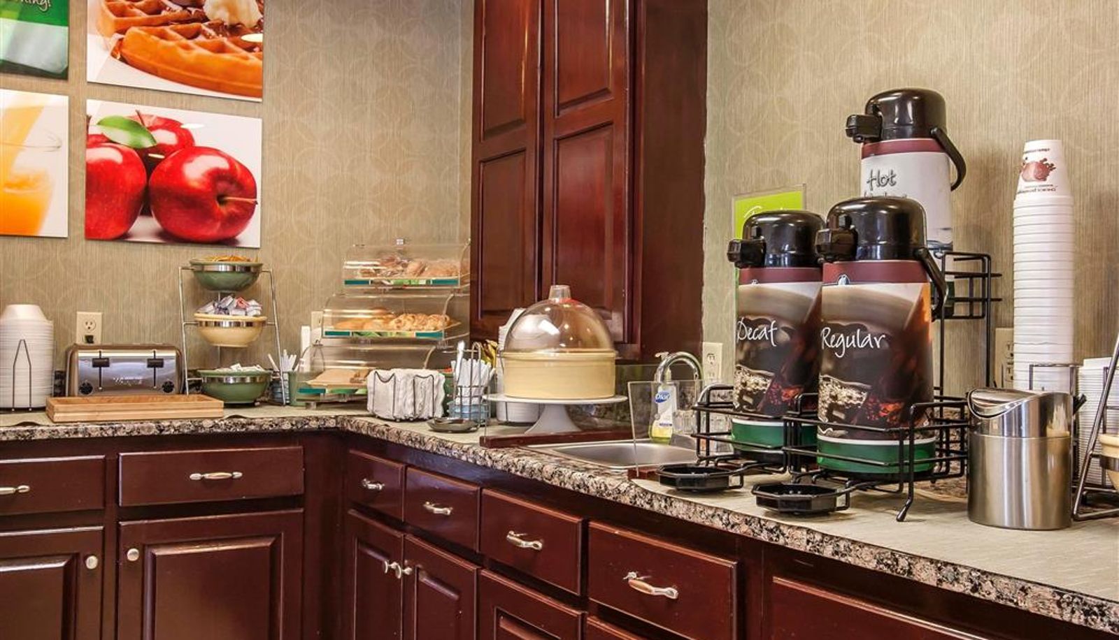Restaurant - Quality Inn & Suites Covington