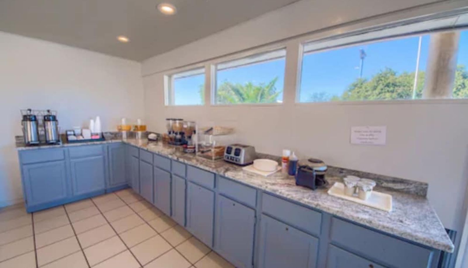 Info - Americas Best Value Inn Uvalde