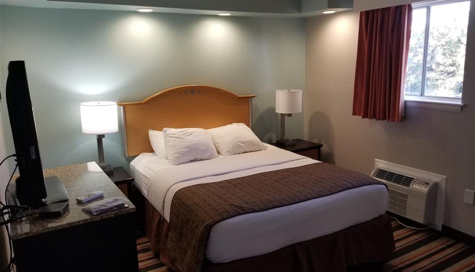 Suite - Best Western Plus Holiday Sands Inn & Suites