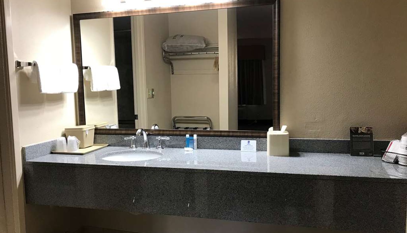 Zimmer - Best Western Lakewood