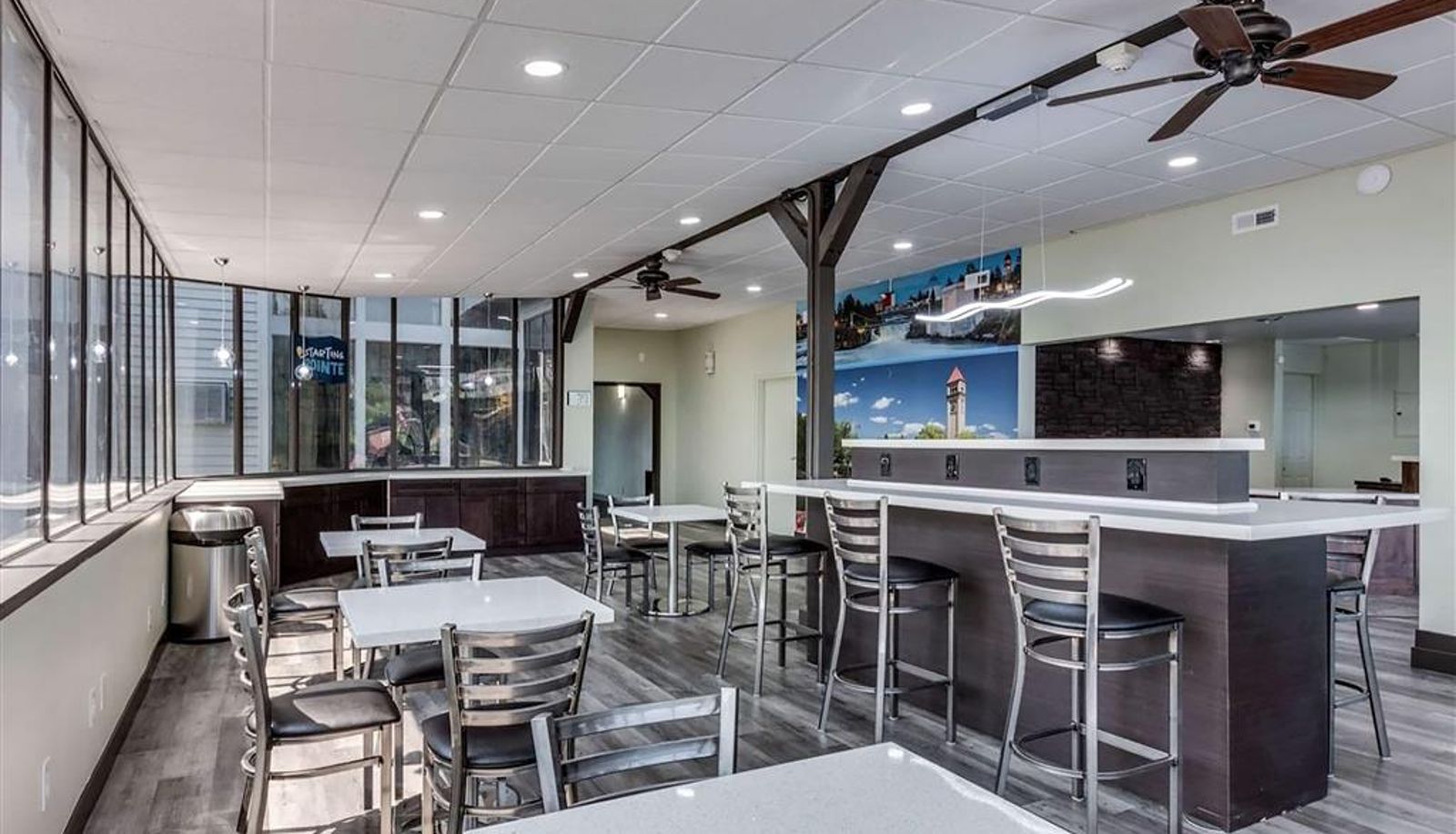 Interior view - Days Inn & Suites by Wyndham Spokane