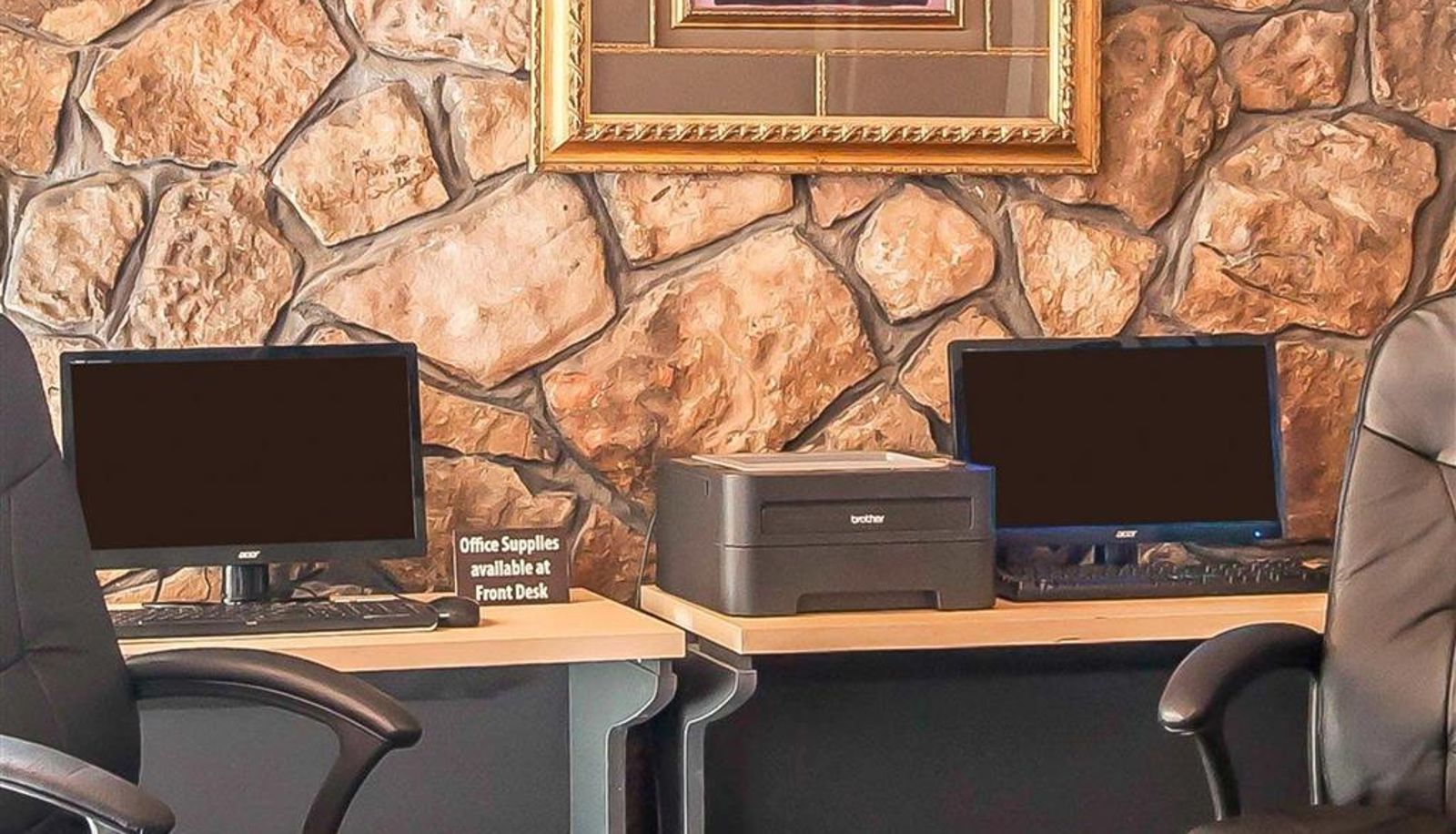 Business center - Clarion Inn & Suites University Center