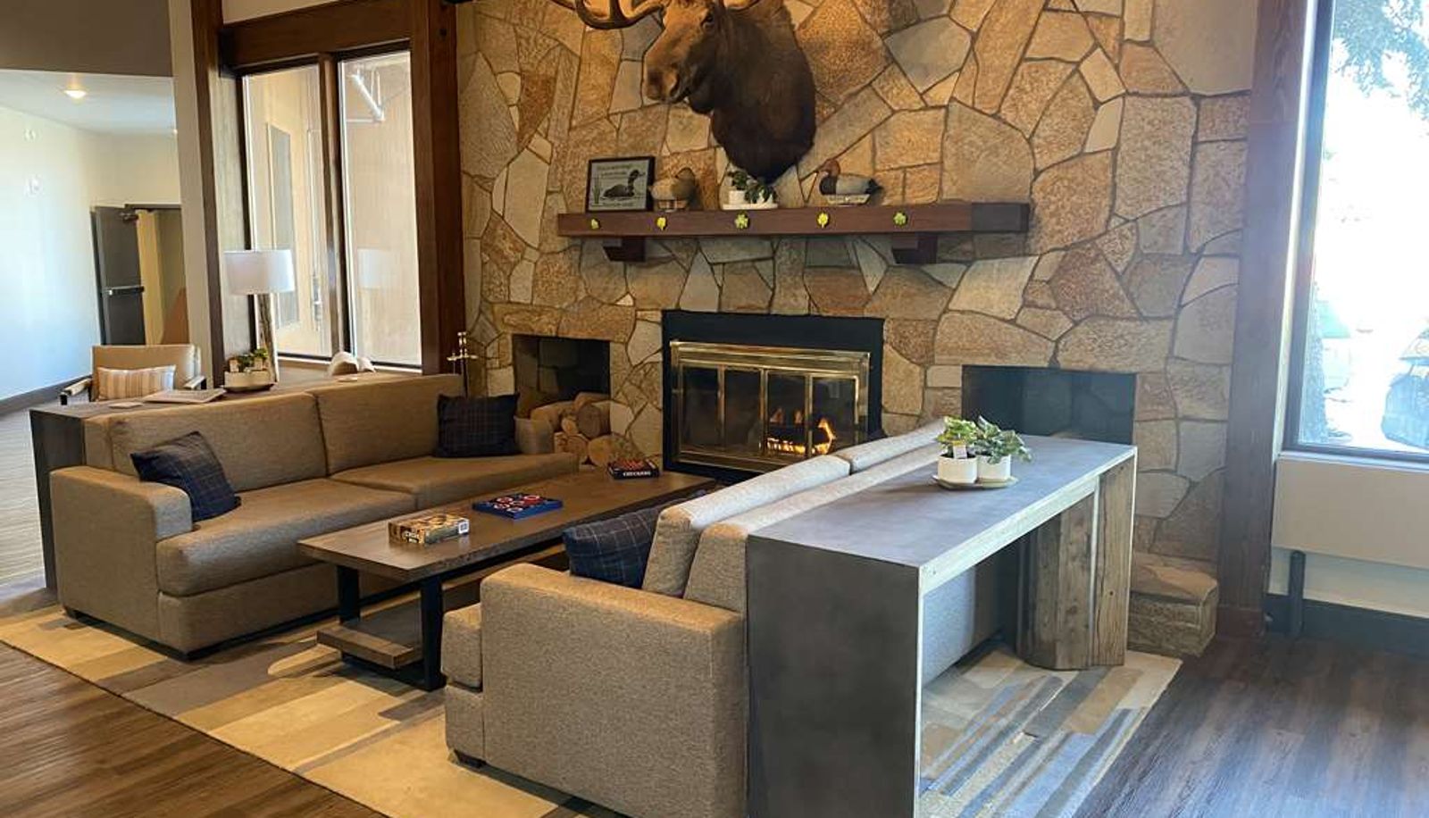 Hall - Best Western Lake Lucille Inn