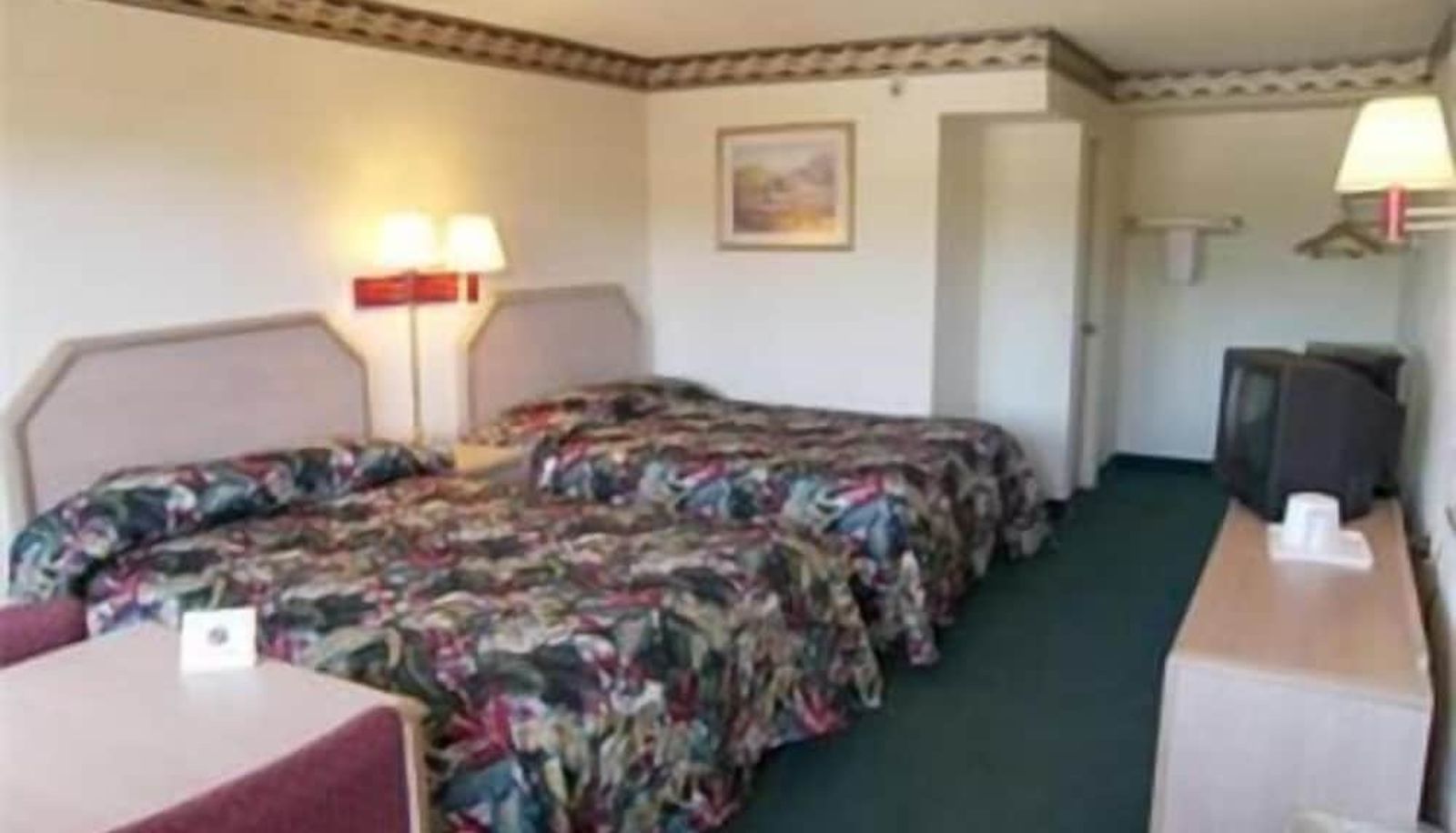 Superior room (double) - El Dorado Inn Suites