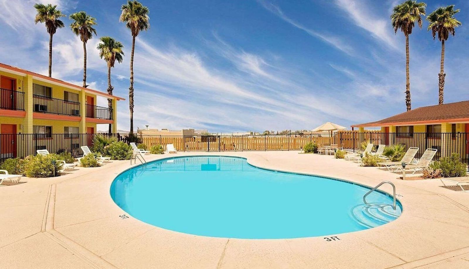 Pool - Lake Place Inn