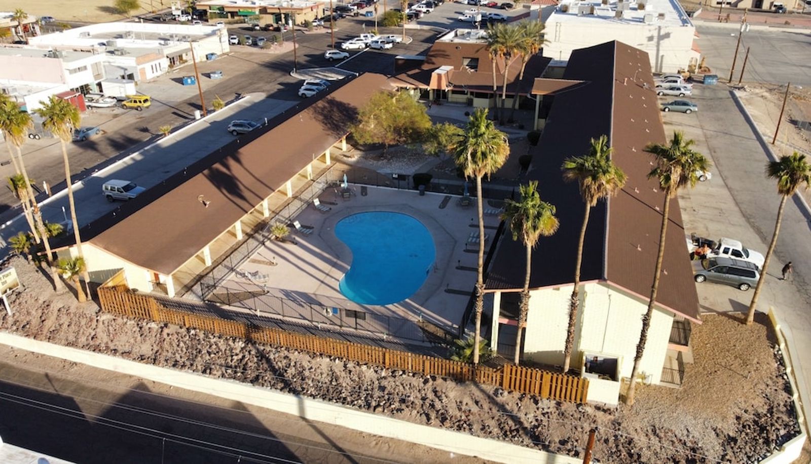 Pool - Lake Place Inn
