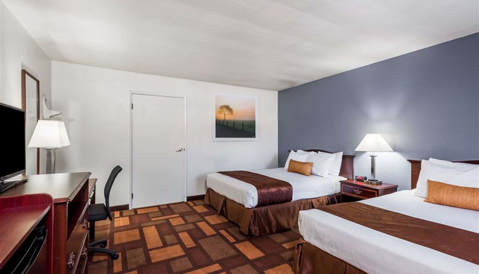 Zimmer - Days Inn & Suites by Wyndham Lodi