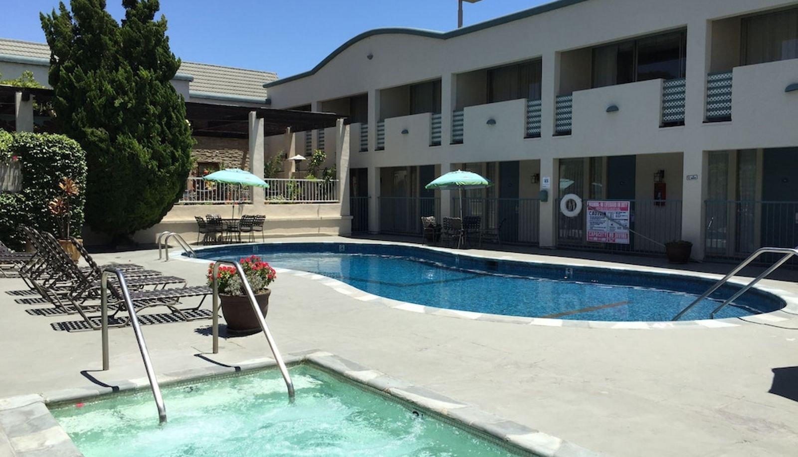 Pool - Mikado Hotel - Universal Studios/Burbank