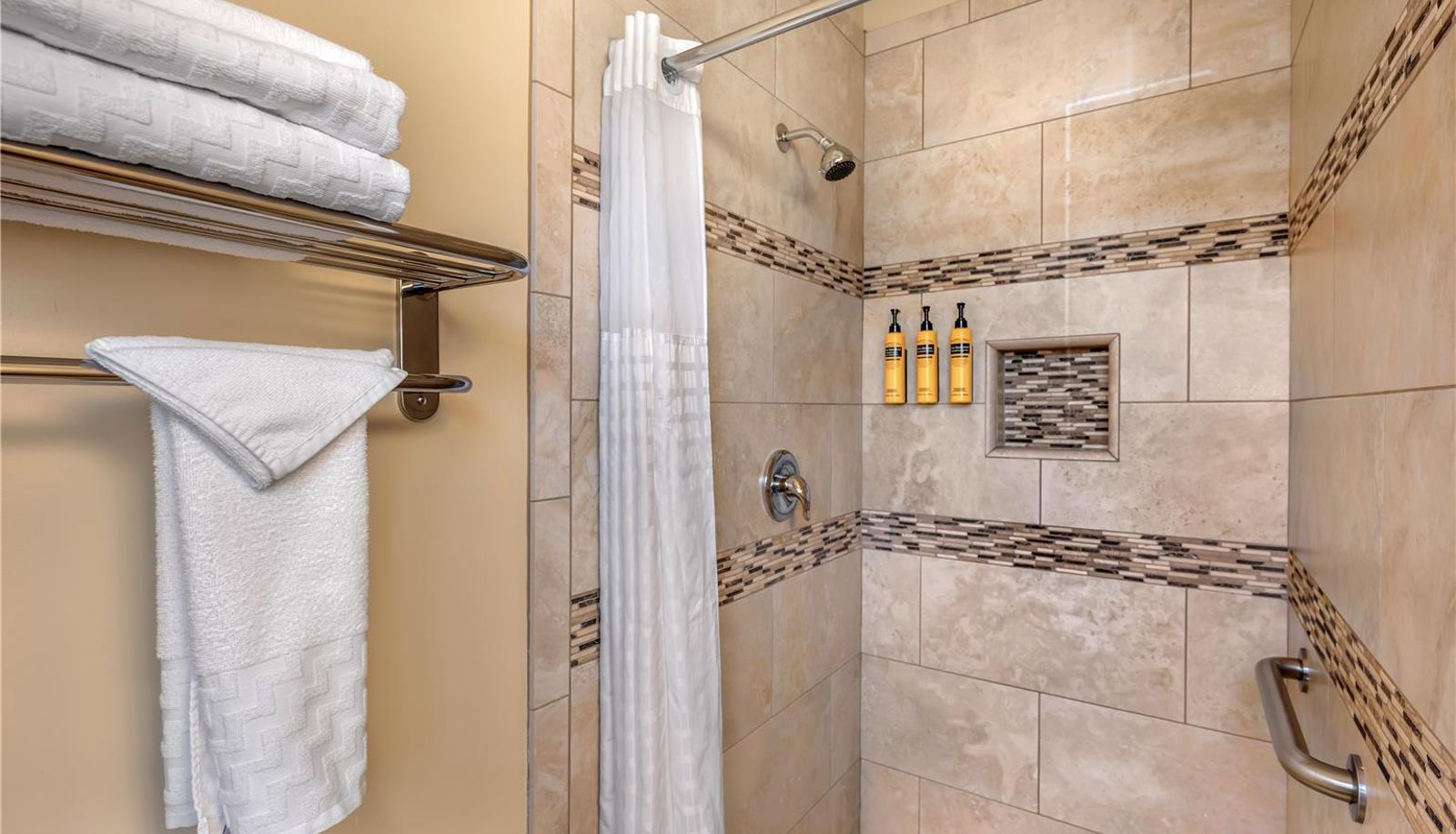 Room - Best Western Plus Santa Barbara