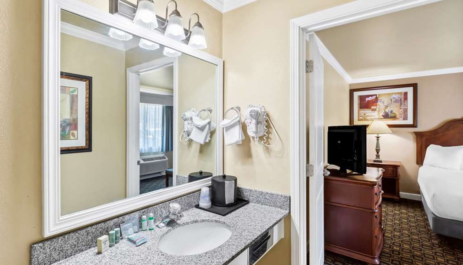 Room - Best Western Miner's Inn