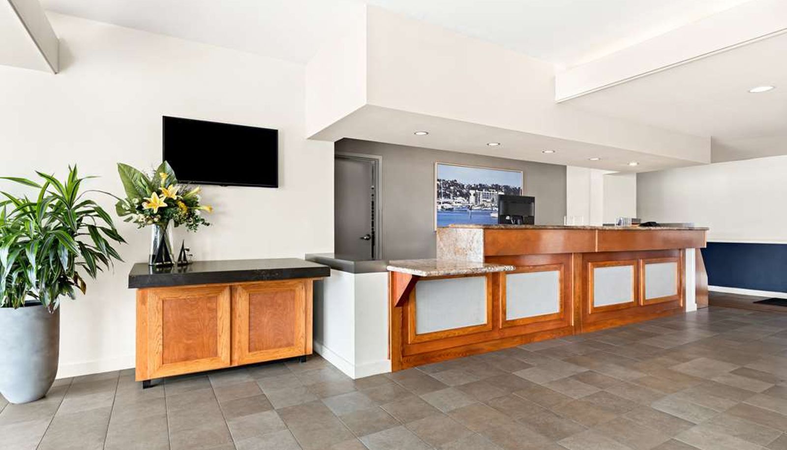 Hall - Best Western Yacht Harbor Hotel