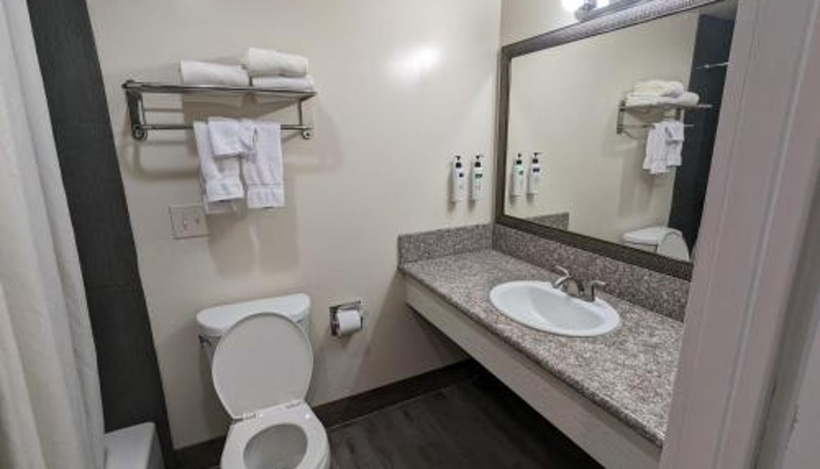 Bathroom - Valley Inn