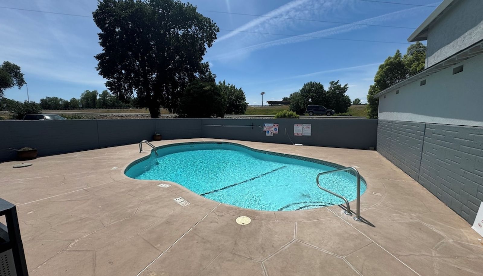 Pool - Anderson Inn