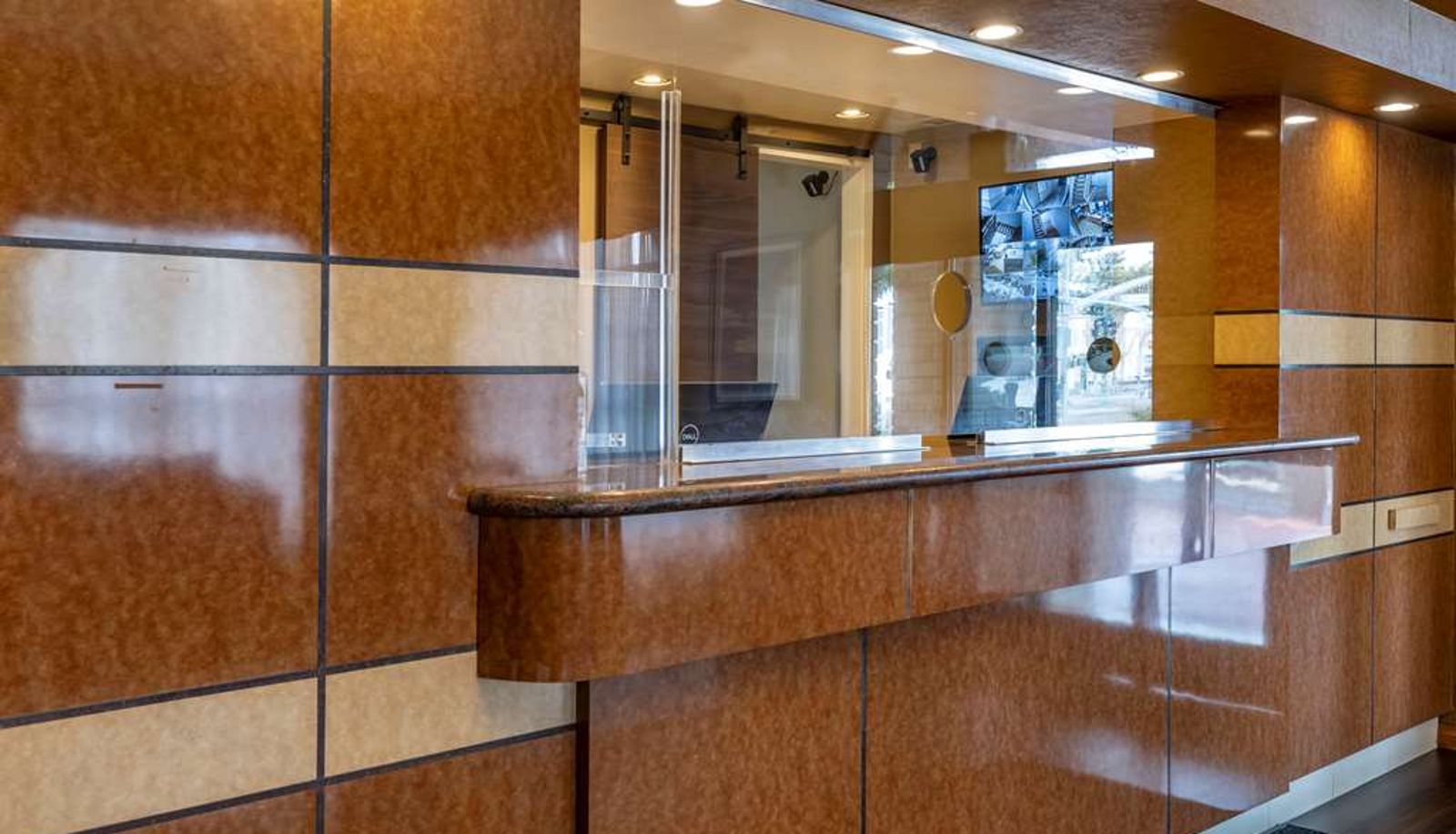 Lobby - Best Western Plus South Bay Hotel