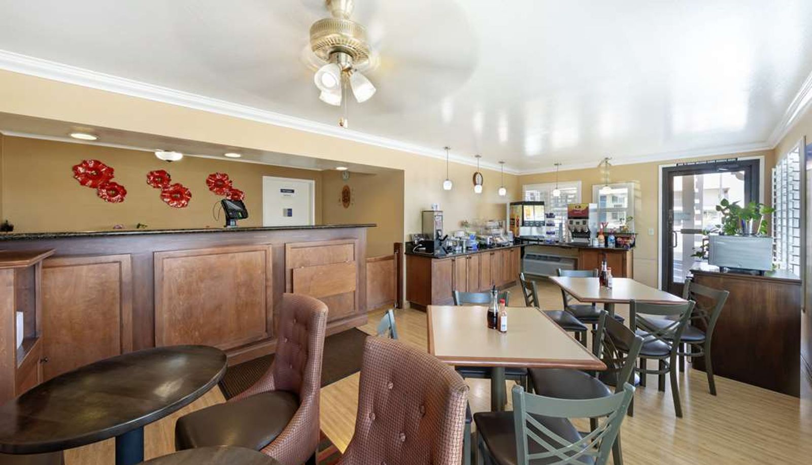 Hall - Best Western Hanford Inn