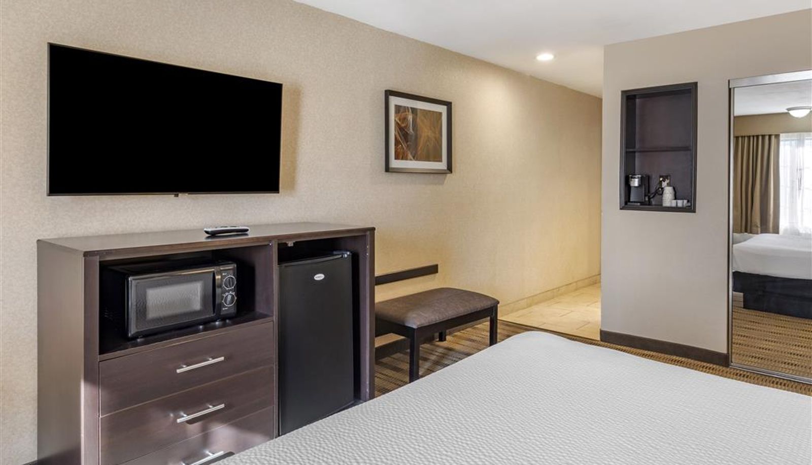 Room - Best Western Country Inn