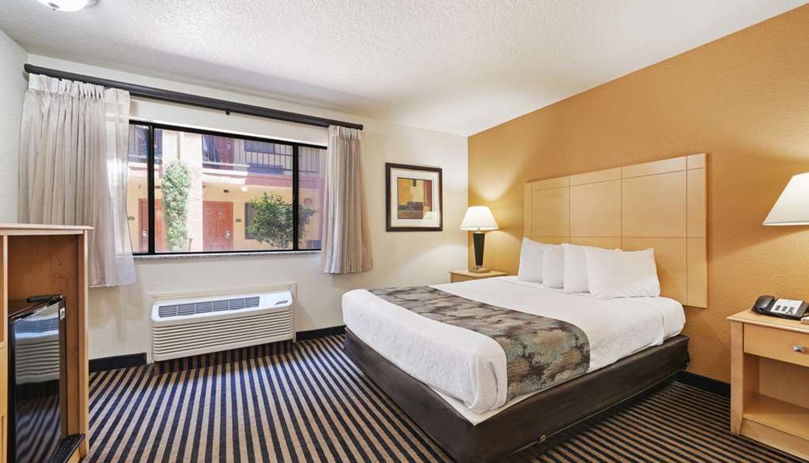 Room - Best Western Plus Executive Inn & Suites