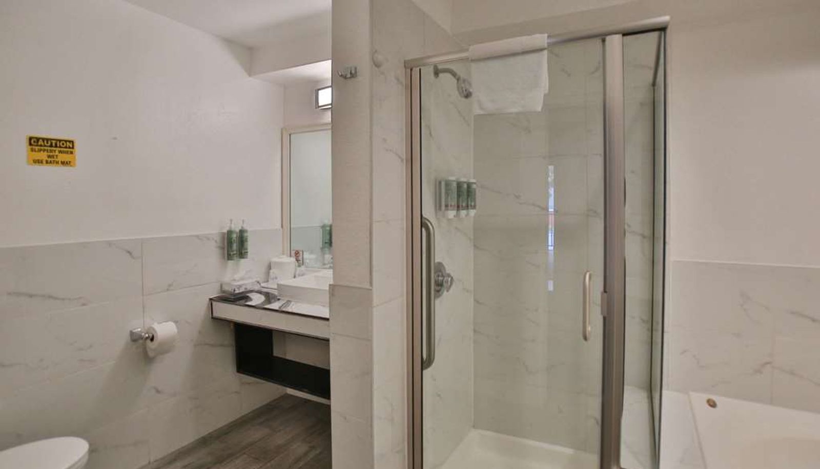 Room - Best Western Surf City