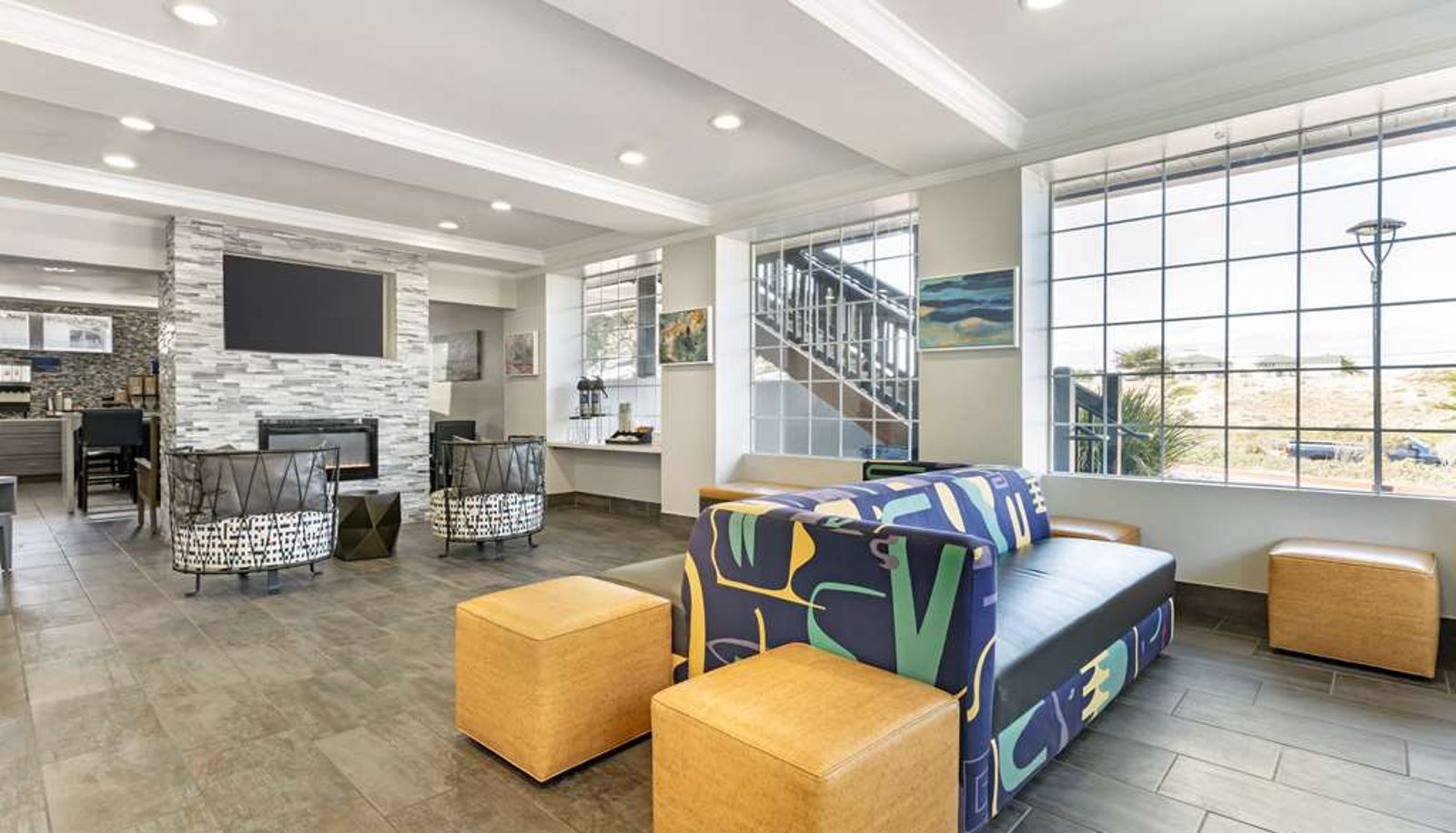 Hall - Best Western Marina State Beach