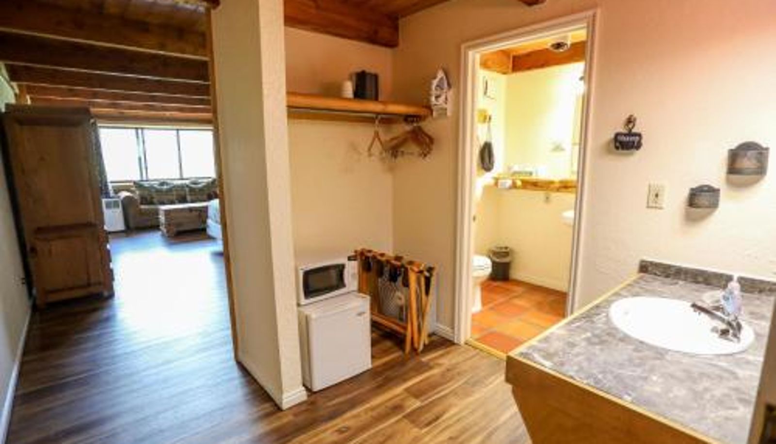 Standard room - The Boulder Creek Lodge