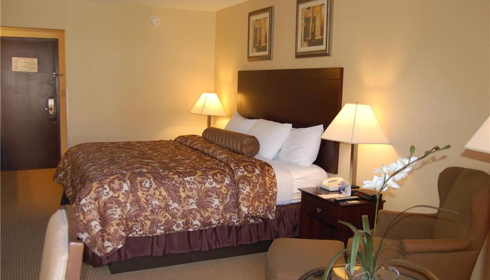 Room - Rodeway Inn & Suites East Windsor