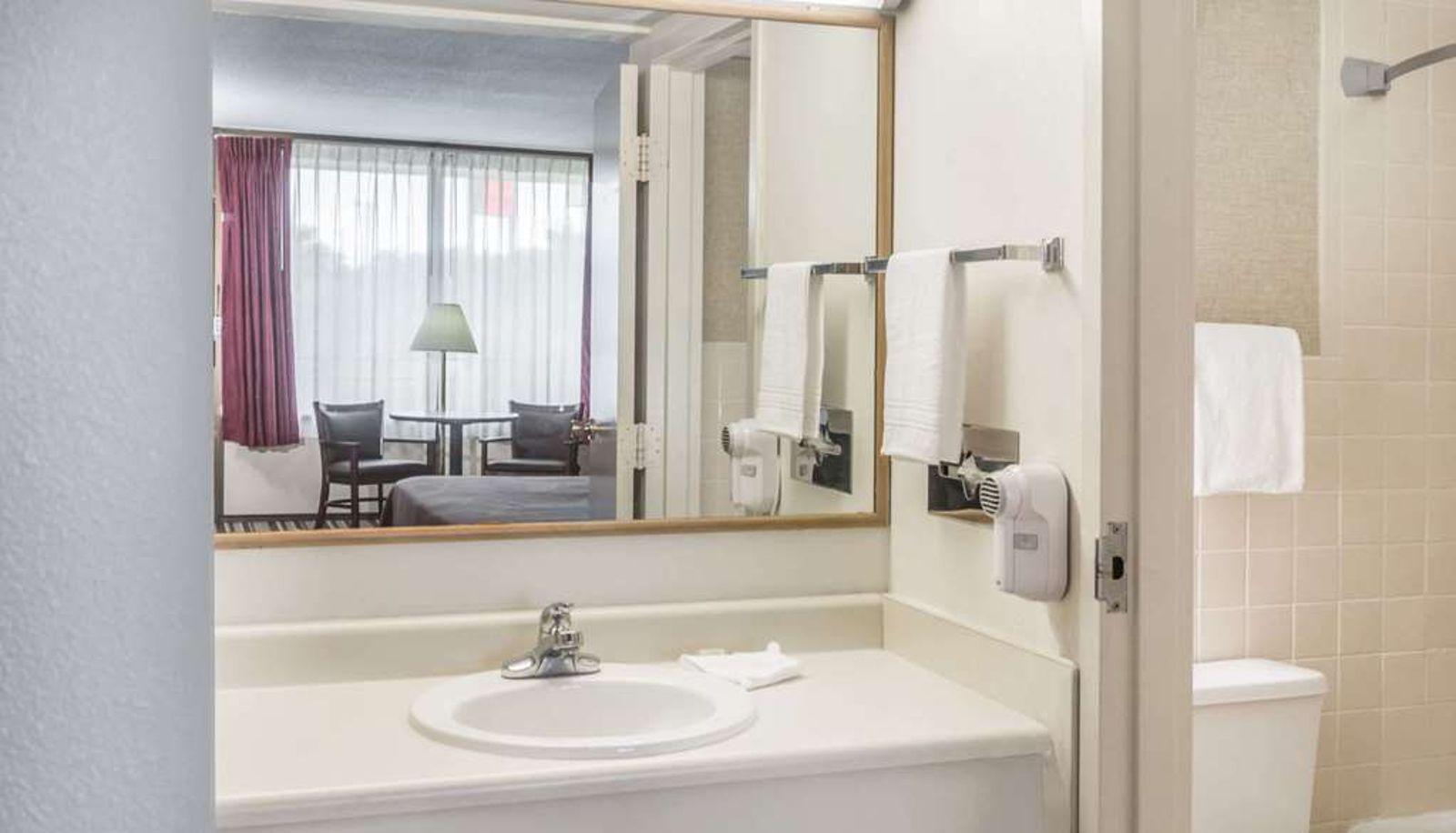 Habitación - Super 8 by Wyndham Valdosta Mall