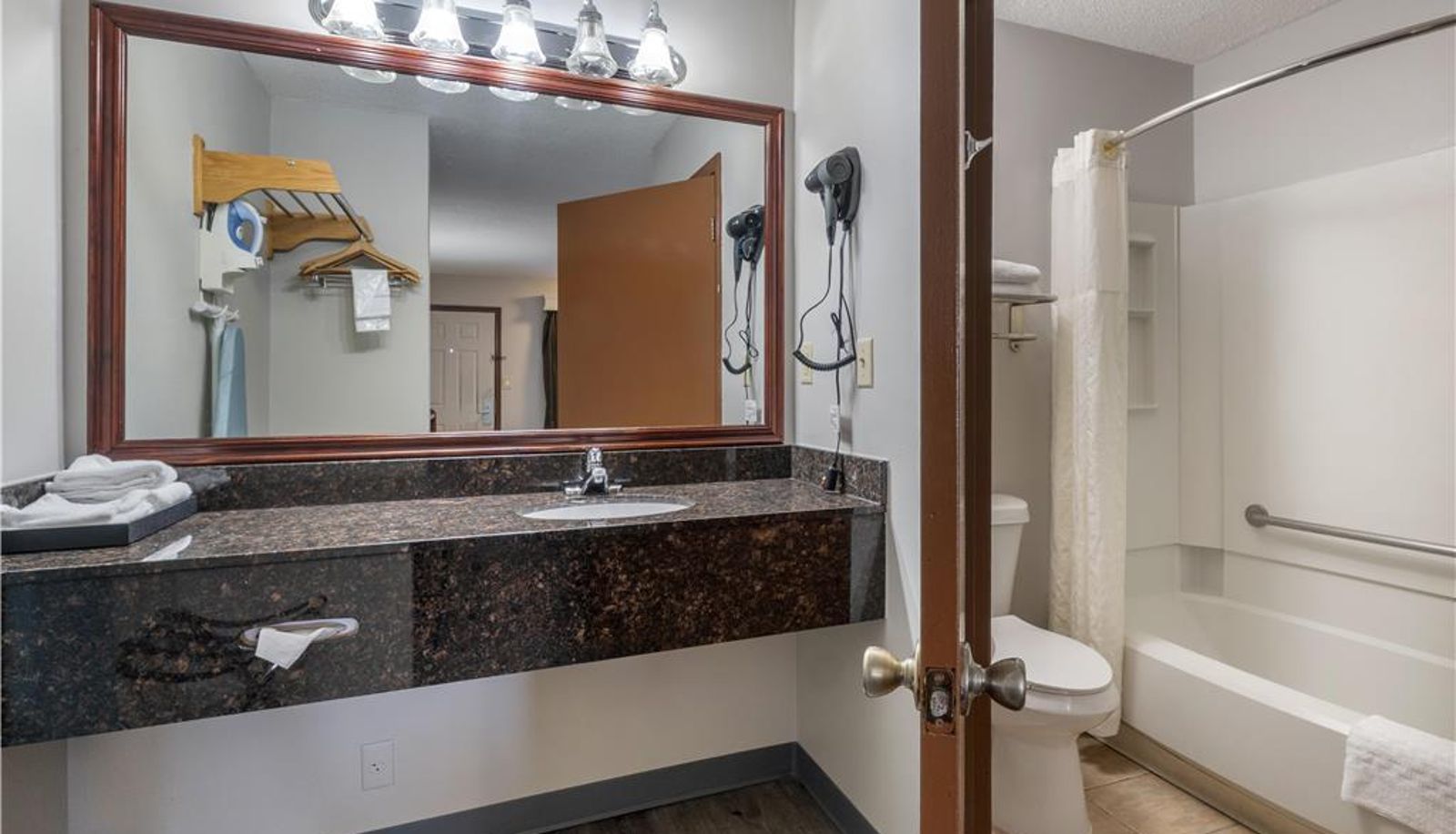 Room - Best Western Acworth Inn