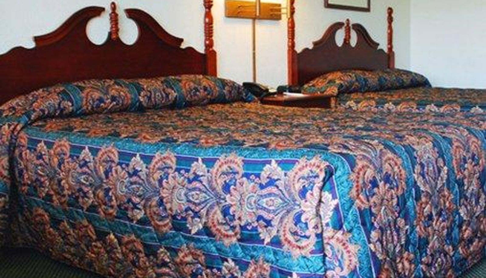 Camera - Roadstar Hotel Zephyrhills