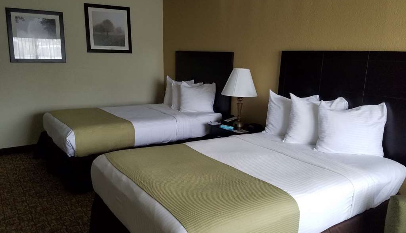 Chambre - Best Western Crossroads Inn