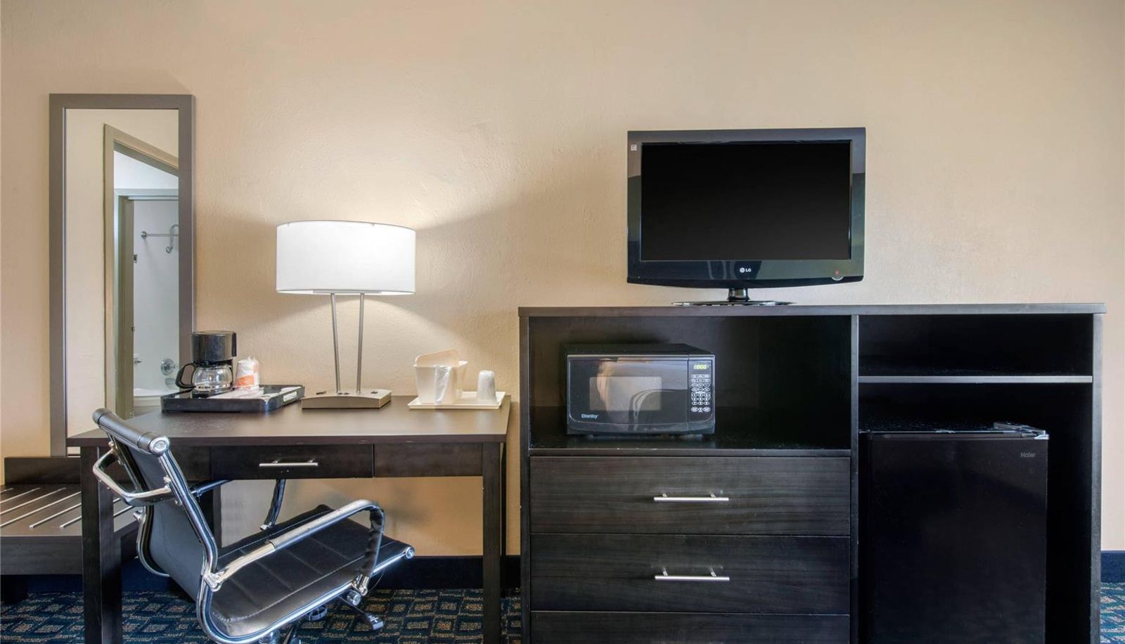 Pokój - QUALITY INN AND SUITES AND CONFERENCE CE