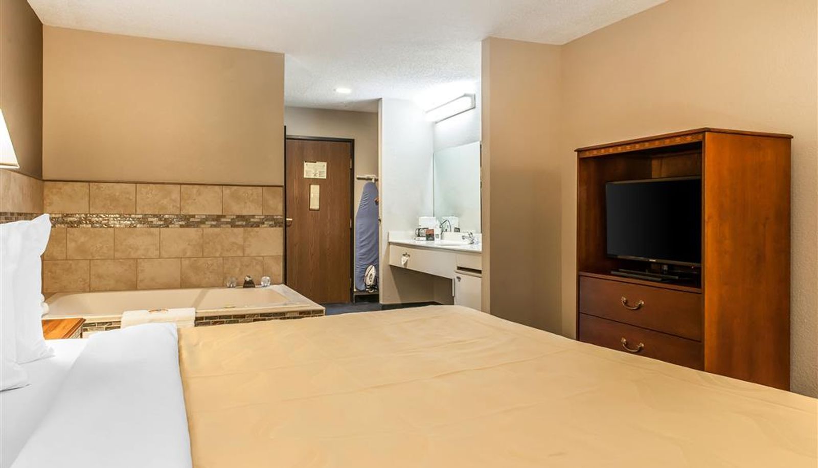 Room - Quality Inn Lewisport