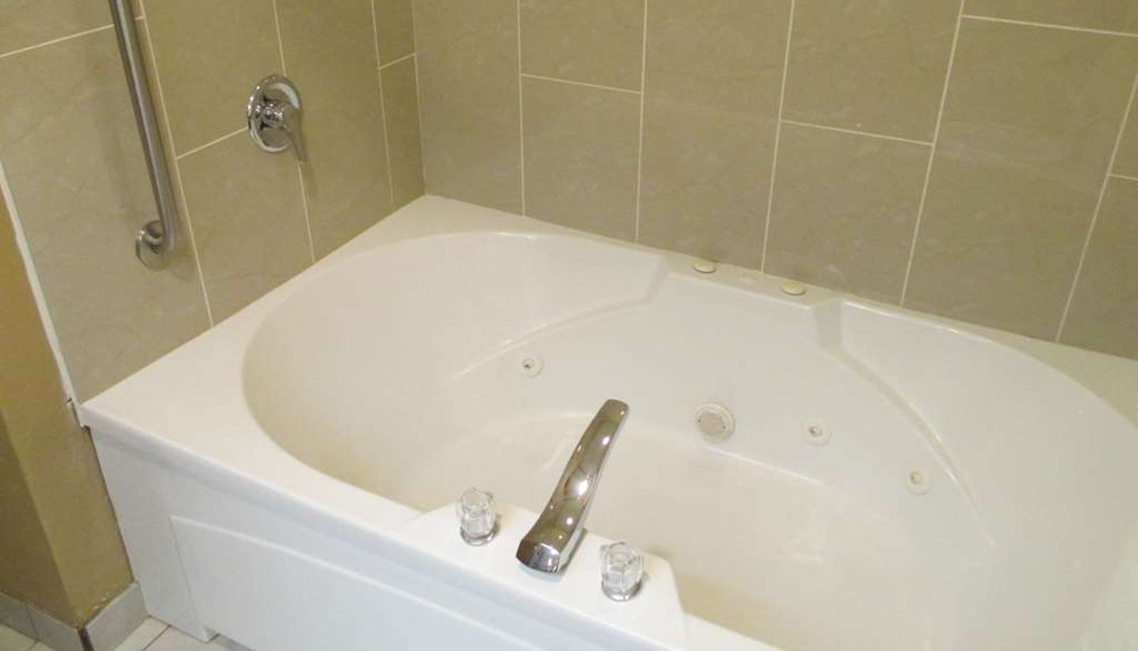 Room - Best Western Plaza Hotel Saugatuck