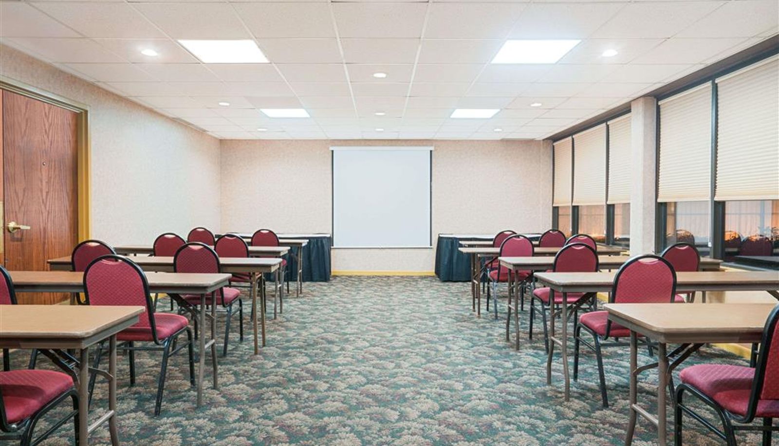 Konferenzraum - Ramada by Wyndham Plymouth Hotel & Conference Center