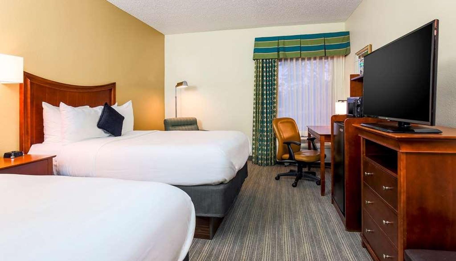 Vierpersoonskamer - Red Lion Inn & Suites Hattiesburg