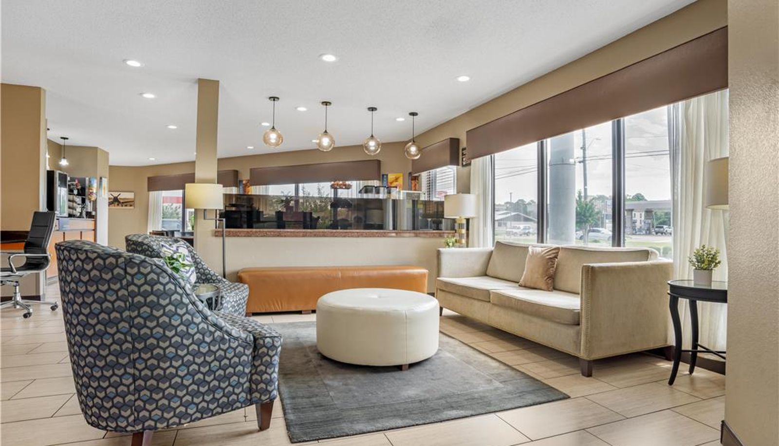 Hall - Best Western Airport Inn