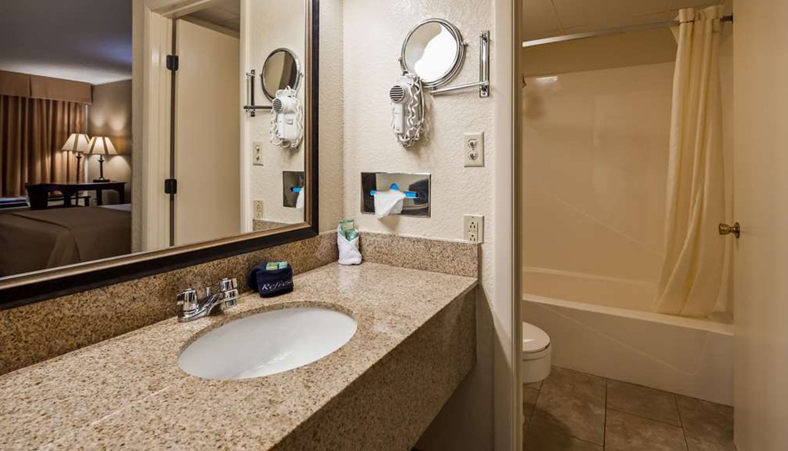 Zimmer - Best Western Center Pointe Inn