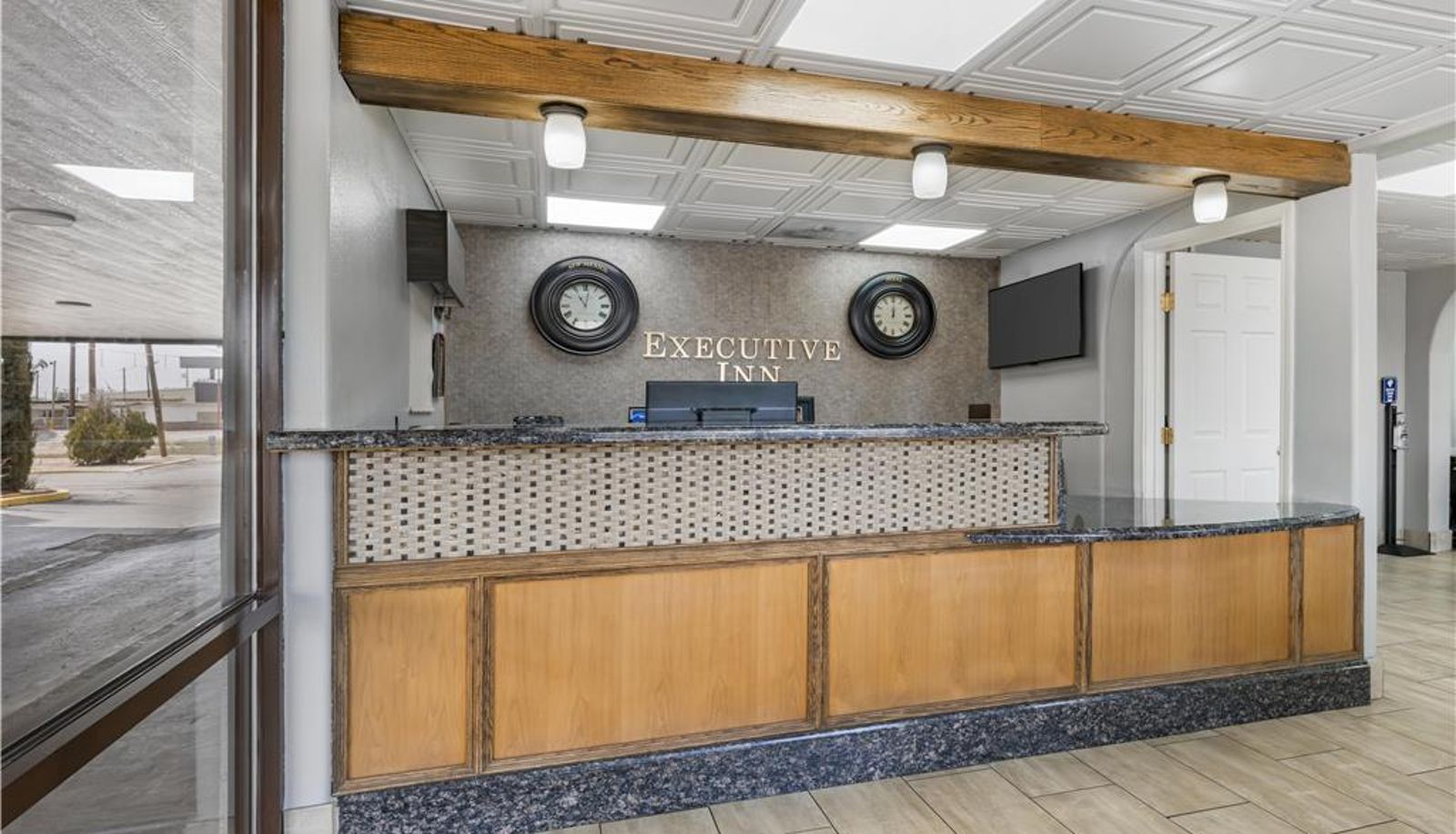 Lobby - Best Western Executive Inn