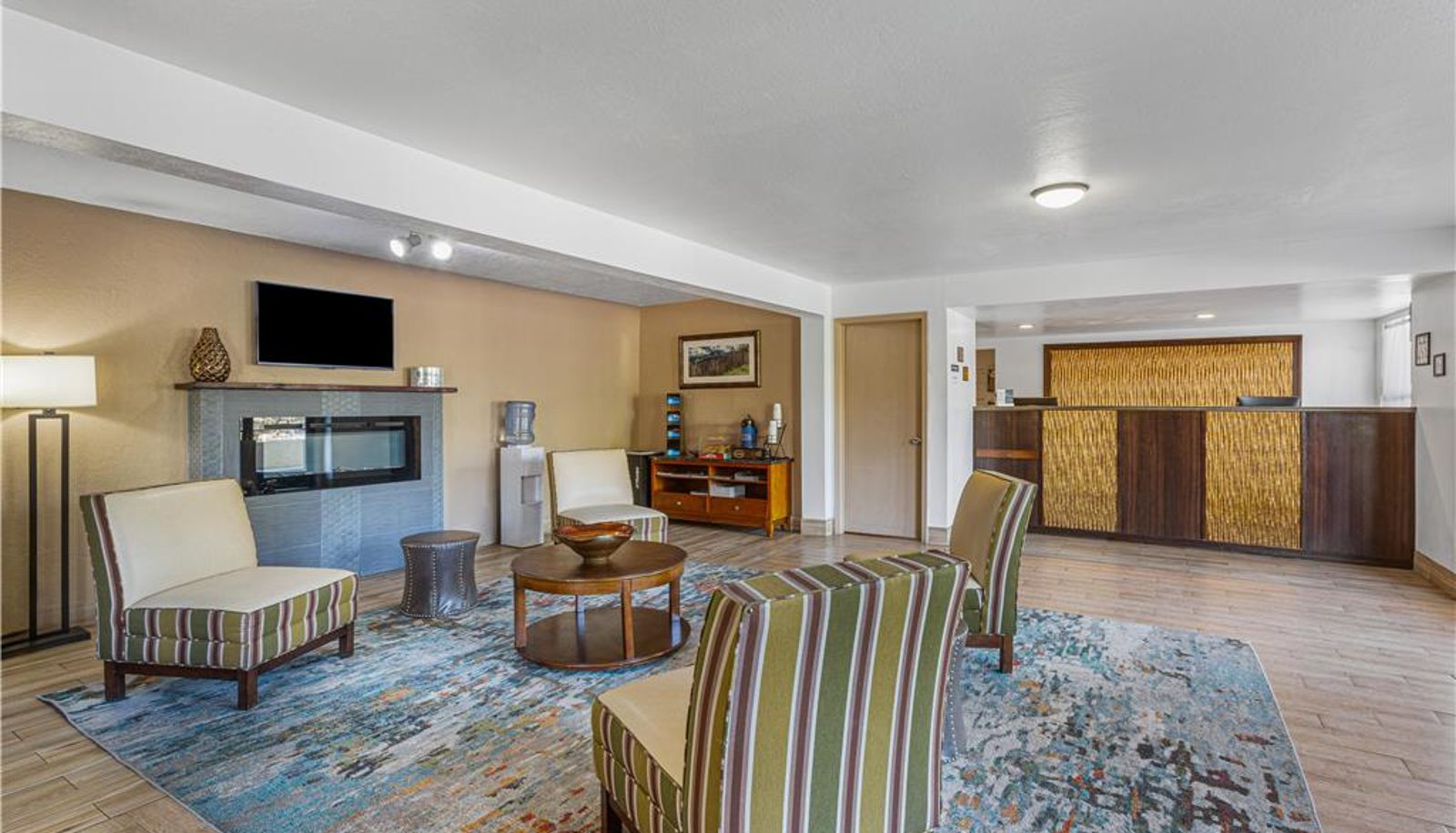 Lobby - Best Western Pine Springs Inn