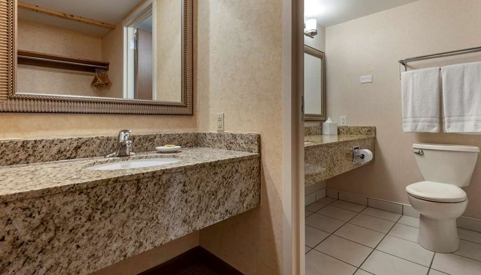 Chambre - Best Western Plus Oswego Hotel and Conference Center